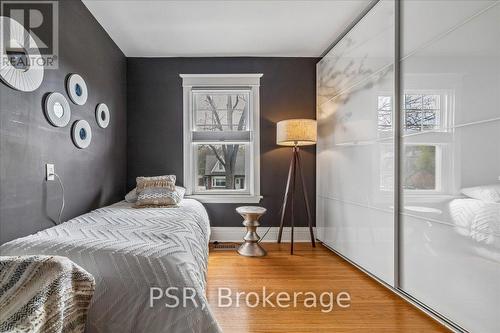 40 Stanley Avenue, Hamilton, ON - Indoor Photo Showing Bedroom