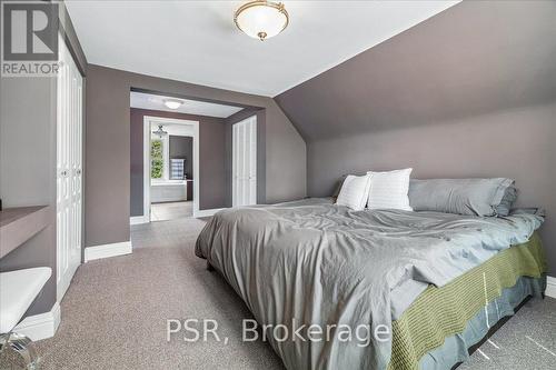 40 Stanley Avenue, Hamilton, ON - Indoor Photo Showing Bedroom