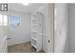 Walk-in closet - 