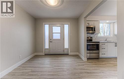 40 Daniel Avenue Unit# 2, Kitchener, ON - Indoor Photo Showing Other Room