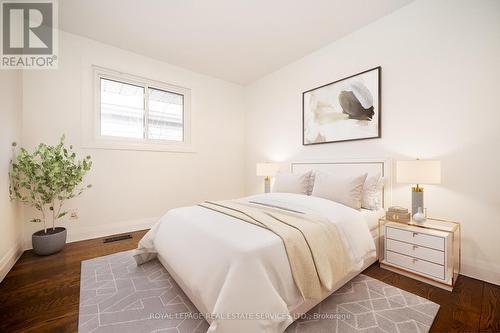 873 Sixth Street, Mississauga, ON - Indoor Photo Showing Bedroom