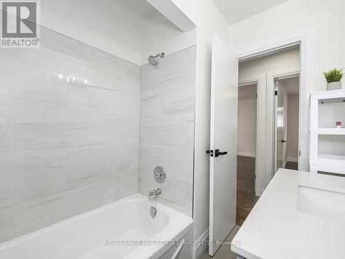 873 Sixth Street, Mississauga, ON - Indoor Photo Showing Bathroom