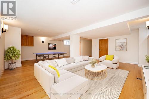 873 Sixth Street, Mississauga, ON - Indoor Photo Showing Living Room
