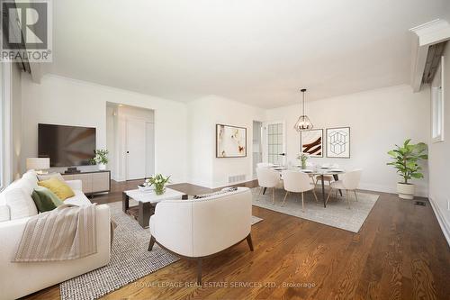 873 Sixth Street, Mississauga, ON - Indoor Photo Showing Living Room