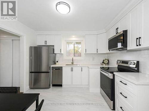 873 Sixth Street, Mississauga, ON - Indoor Photo Showing Kitchen With Stainless Steel Kitchen