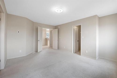 231 Bellflower Road, Winnipeg, MB - Indoor Photo Showing Other Room