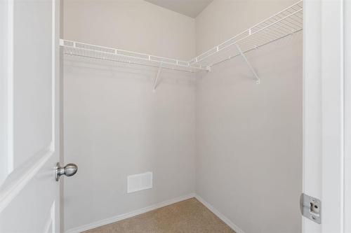 231 Bellflower Road, Winnipeg, MB - Indoor With Storage