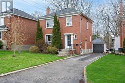 87 MIDLAND AVENUE Toronto, ON M1N 3Z8