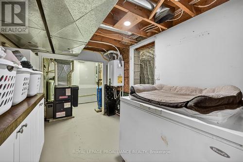 9 Willow Drive, Augusta, ON - Indoor Photo Showing Other Room