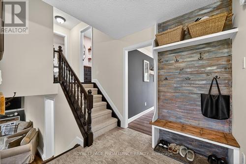 9 Willow Drive, Augusta, ON - Indoor Photo Showing Other Room