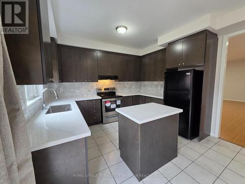 902 Francine Crescent, Mississauga, ON - Indoor Photo Showing Kitchen