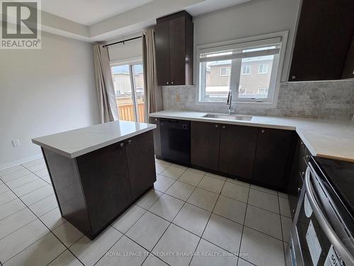902 Francine Crescent, Mississauga, ON - Indoor Photo Showing Kitchen
