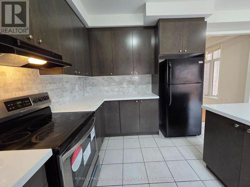 902 Francine Crescent, Mississauga, ON - Indoor Photo Showing Kitchen