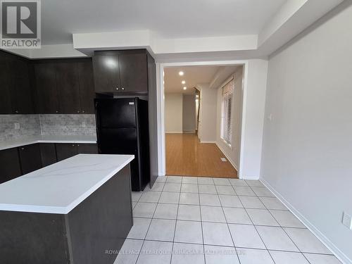 902 Francine Crescent, Mississauga, ON - Indoor Photo Showing Kitchen