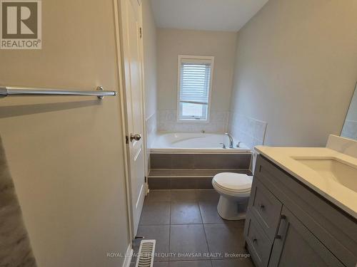 902 Francine Crescent, Mississauga, ON - Indoor Photo Showing Bathroom