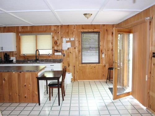 51 Grant Dr, Rainy River, ON - Indoor Photo Showing Kitchen