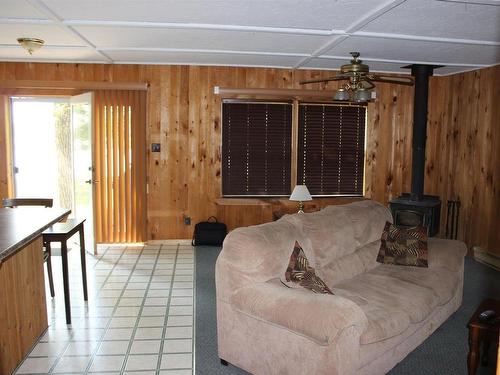 51 Grant Dr, Rainy River, ON - Indoor Photo Showing Other Room