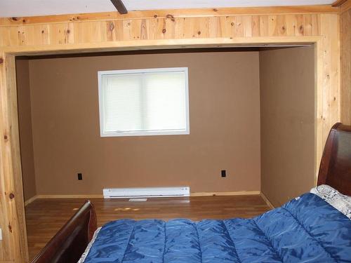 51 Grant Dr, Rainy River, ON - Indoor Photo Showing Bedroom