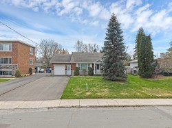 98 Rue Doody  Chambly, QC J3L 1K5