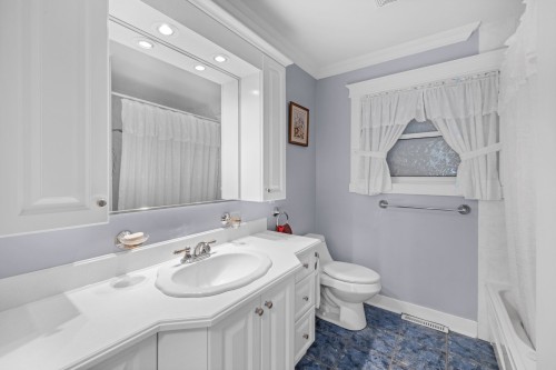 Salle de bains - 98 Rue Doody, Chambly, QC - Indoor Photo Showing Bathroom