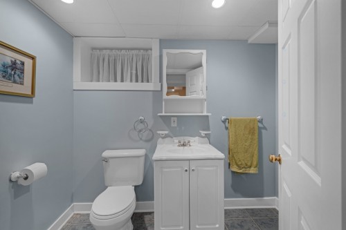 Salle de bains - 98 Rue Doody, Chambly, QC - Indoor Photo Showing Bathroom