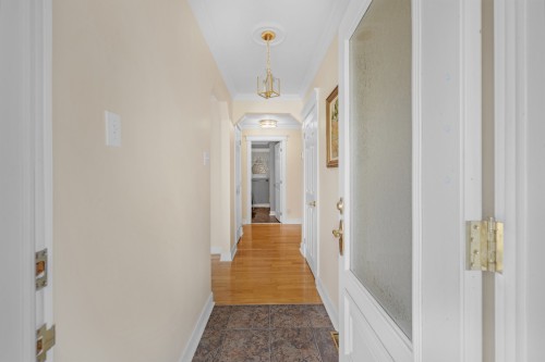 Hall d'entrée/Vestibule - 98 Rue Doody, Chambly, QC - Indoor Photo Showing Other Room