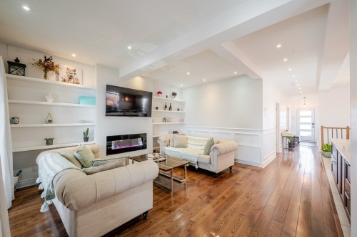 Salon - 2602  - 2604 Av. Mercier, Montréal (Mercier/Hochelaga-Maisonneuve), QC - Indoor Photo Showing Living Room With Fireplace