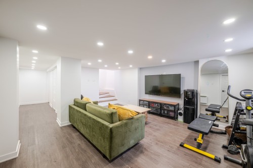 Salle familiale - 2602  - 2604 Av. Mercier, Montréal (Mercier/Hochelaga-Maisonneuve), QC - Indoor
