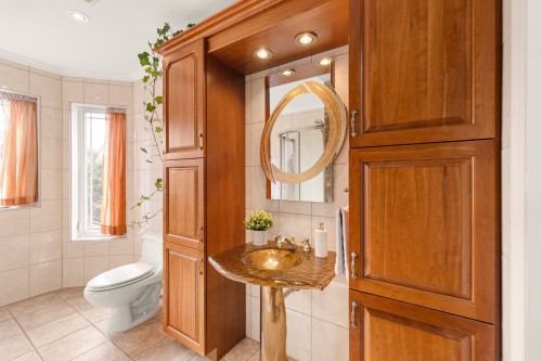 Salle de bains - 860 Ch. De La Baie, Rigaud, QC - Indoor Photo Showing Bathroom