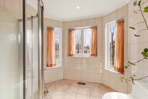 Salle de bains - 860 Ch. De La Baie, Rigaud, QC - Indoor Photo Showing Bathroom