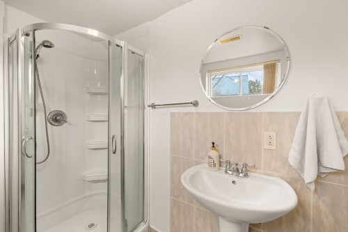 Salle de bains - 860 Ch. De La Baie, Rigaud, QC - Indoor Photo Showing Bathroom