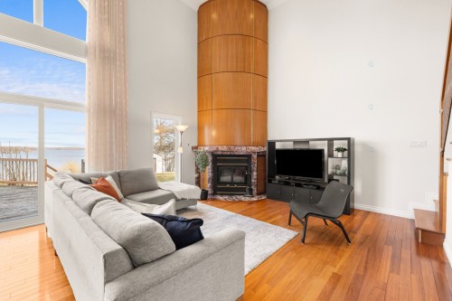 Salon - 860 Ch. De La Baie, Rigaud, QC - Indoor Photo Showing Living Room With Fireplace