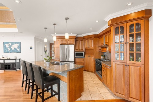 Cuisine - 860 Ch. De La Baie, Rigaud, QC - Indoor Photo Showing Kitchen With Double Sink With Upgraded Kitchen