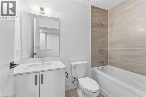2782 Barton Street E Unit# 108, Hamilton, ON - Indoor Photo Showing Bathroom