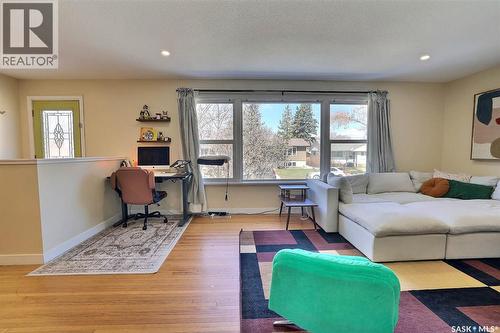 617 Mullin Avenue E, Regina, SK - Indoor