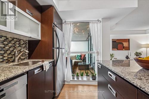 1012 - 100 Western Battery Road, Toronto, ON - Indoor Photo Showing Kitchen With Upgraded Kitchen