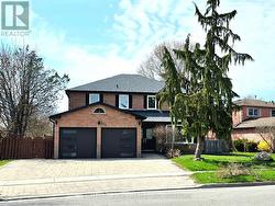 366 WARATAH AVENUE Newmarket, ON L3Y 7T6