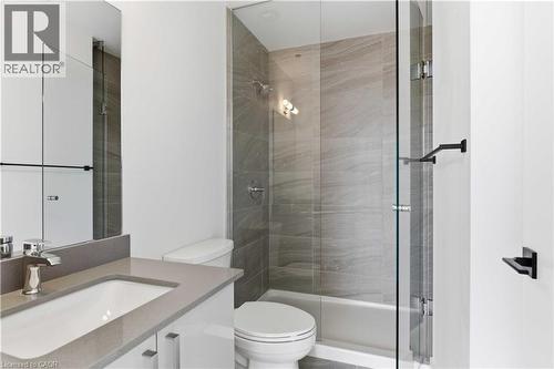2782 Barton Street E Unit# 1017, Hamilton, ON - Indoor Photo Showing Bathroom