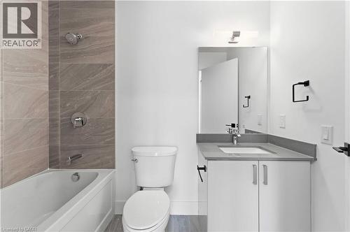 2782 Barton Street E Unit# 1017, Hamilton, ON - Indoor Photo Showing Bathroom