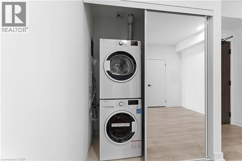 2782 Barton Street E Unit# 1017, Hamilton, ON - Indoor Photo Showing Laundry Room