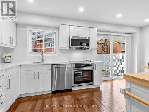 155 Mabley Crescent, Vaughan, ON - Indoor Photo Showing Kitchen With Stainless Steel Kitchen With Upgraded Kitchen