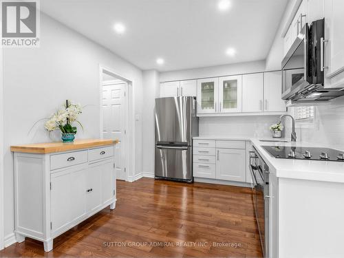 155 Mabley Crescent, Vaughan, ON - Indoor Photo Showing Kitchen With Stainless Steel Kitchen