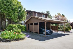 13-933 Admirals Rd Esquimalt, BC V9A 2P1