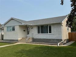 615 Dallenlea AVE  Winnipeg, MB R2K 4A8