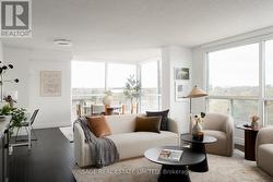 401 - 7 CONCORDE PLACE Toronto, ON M3C 3N4