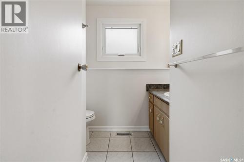 110 Mccarthy Boulevard N, Regina, SK - Indoor