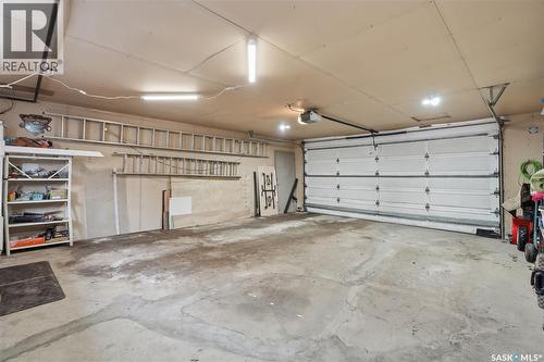 110 Mccarthy Boulevard N, Regina, SK - Indoor Photo Showing Garage