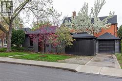 294 CAROLINE Street S Hamilton, ON L9P 3L9