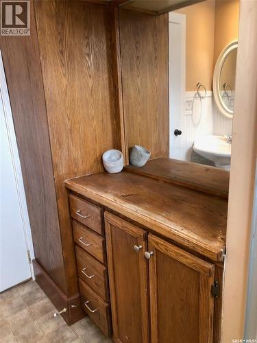 220 Eighth Avenue E, Canora, SK - Indoor