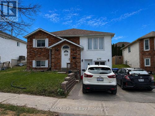 579 WAYNE CRESCENT  Midland, ON L4R 5E2
